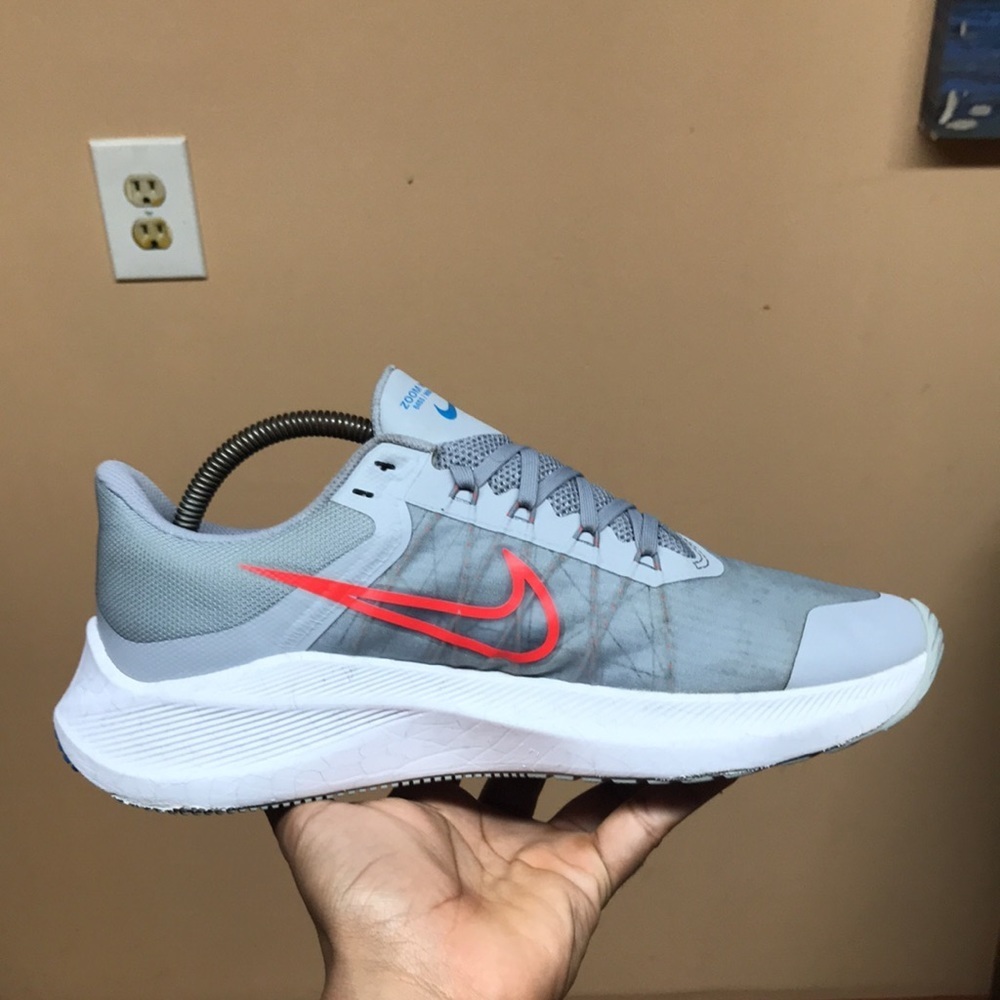 Nike Winflo 8 “Wolf Grey Bright Crimson” - Picture 7 of 15